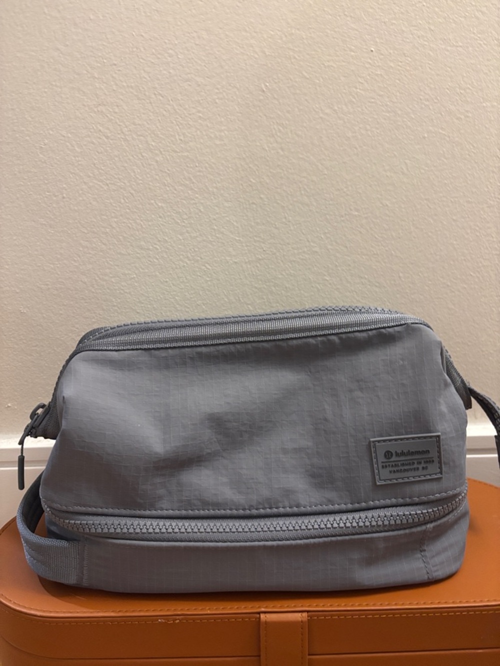 lululemon blue Gray Toiletry Bag